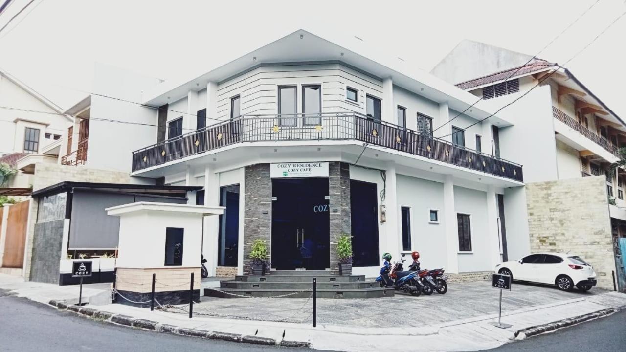 Cozy Residence Tomang Jacarta Exterior foto